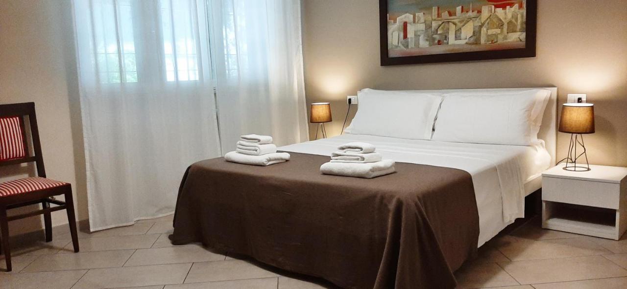 I Tigli Guest House Plasencia Exterior foto