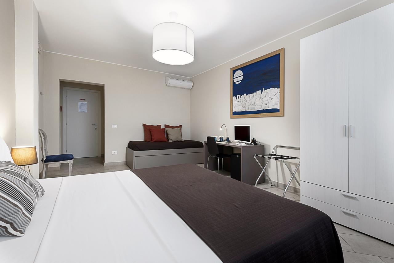 I Tigli Guest House Plasencia Exterior foto